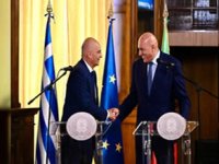 Yunanistan İtalya'dan yüz milyonlarca euroluk savaş gemileri alıyor