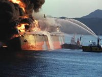 Basra Körfezi'nde Irak'a ait tanker vuruldu