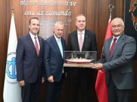Tamer Kıran ve Recep Düzgit Kocaeli’de denizcilik sektör temsilcileriyle buluştu