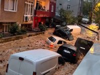 Tehlike geçmiş değil! İstanbul’u sağanak vurdu: Selden acı haber geldi