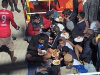 Türk şirkete ait M/T IVYAN, Akdeniz’de 47 göçmeni kurtardı
