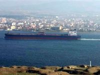 Boğazlardan geçen gemi sayısı azaldı