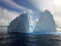 Kutuplardaki buzullar hızla tükeniyor