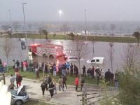 İstanbul'da şiddetli lodos ve fırtına: Pendik ve Caddebostan'da deniz karaya çıktı
