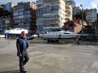 Mudanya Güzelyalı balıkçı barınağı tel örgü ile çevrildi