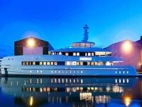 Heesen’in 50 metrelik süperyatı Sibelle suda