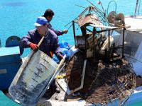 Akyarlar'da denizi pırıl pırıl yaptılar