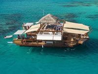 Cloud9 adlı lokanta deniz üstünde yemek isteyenlere hizmet veriyor