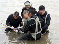 Çin'de alabora olan feribottakileri kurtarmak için 36 gemi 117 tekne seferber oldu