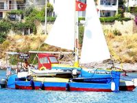 Şampiyon sörfçü kendi yaptığı teknesiyle dünya turuna çıktı