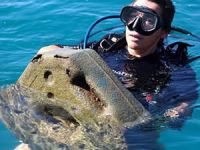 Kaleiçi Yat Limanı’nda denizden çıkanlar görenleri hayrete düşürdü