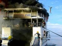 Filipinler'de feribotta yangın çıktı, yolcular denize atladı