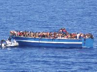 Akdeniz'de yine göçmen faciası: 40 kaçak göçmen havasızlıktan boğuldu