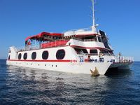 Avrupa’nın en büyük yüzen deniz kulübü işbaşı yapmak için izin bekliyor