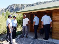 Ceneviz Koyu'ndaki kaçak yapılar mühürlendi