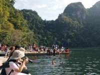 Bu göle giren her kadının çocuğu oluyor!