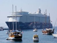 Mein Schiff 3, adlı yolcu gemisi Bodrum Limanı'na demirledi