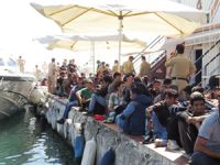 52 Kaçak göçmen, ölümün eşiğinden döndü