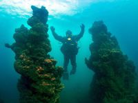 Van Gölü’ndeki "Su altı peribacaları" büyülüyor