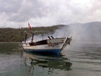 Köyceğiz'de tur teknesi cayır cayır yandı