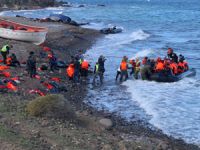 Kaçakların Ege'deki tehlikeli yolculuğu hava muhalefetine rağmen hız kesmiyor
