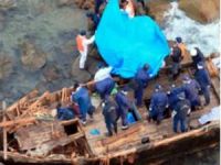 Japonya'da kıyıya vuran teknelerden cesetler çıkıyor