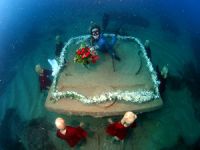 Dünya Dalış rekortmeni Şahika Ercümen, Side'de Aylan bebek için daldı