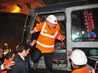 Bakan Yıldırım tünel açarken hareketlenen iş makinesi, paniğe neden oldu