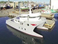 Süperyata dönüştürülen katamaran: Rogue