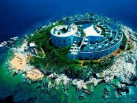 Mussolini'nin toplama kampı tatil köyü oluyor!