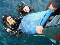 Bodrum'da denizin dibinden 3 ton çöp çıktı