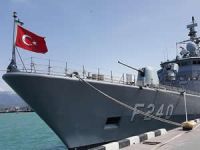 TCG Yavuz fırkateyni Batum Limanı'na demir attı