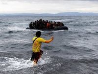 'Umuda yolculuk' azalsa da durmuyor