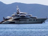 Süper lüks yatlar Bodrum'a demir atmaya başladı