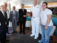 Seabourn Odyssey kruvaziyeri Çeşme Ulusoy Limanı'na demir attı