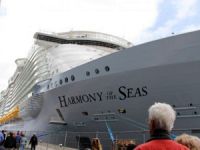 Dünyanın en büyük kruvaziyeri Harmony of the Seas, Rotterdam'da