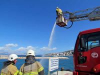 Çeşme Marina'da yangın tatbikatı gerçeği aratmadı