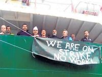 Gemilerine el konulan denizciler cezaevi hayatı yaşıyor