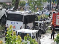 Vezneciler'de çevik kuvvet aracına saldırı: 7'si polis 11 şehit, 36 yaralı