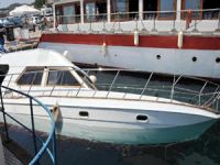 Kaş'da bakımı yapılan tekne denize indirilirken battı