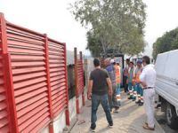 Kuşadası’nda sahili işgal eden eğlence yeri yıkıldı