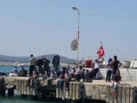 Yunan adalarına geçmeye çalışan mülteciler yakalandı