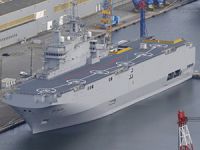 Fransa, ikinci helikopter gemisini Mısır Donanması'na teslim etti