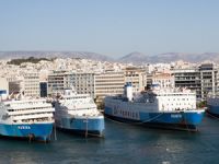 Yunan limanlarında başlayan grev, adalarda hayatı felç etti