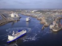 Fransa'da göçmen duvarı tartışması sürüyor