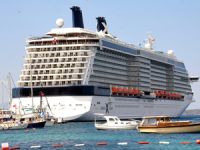 Yolcu gemisi Celebrity Reflection 7'nci kez Bodrum'a geldi