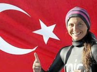 Milli yüzücümüz Derya Can dünya 3.sü oldu