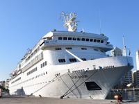 İzmir Limanı'na bir yıl sonra ilk kruvaziyer geldi