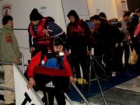 Çeşme'de 42 kaçak göçmen yakalandı