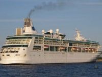 Kuşadası Limanı, 'Vision Of The Seas'ı konuk etti